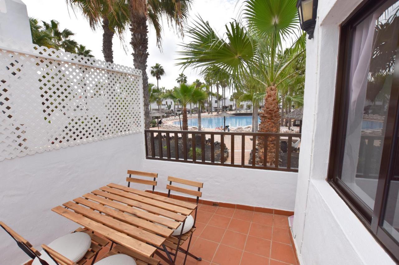 Book Jet - Oasis Pool View Apartment Corralejo Bagian luar foto