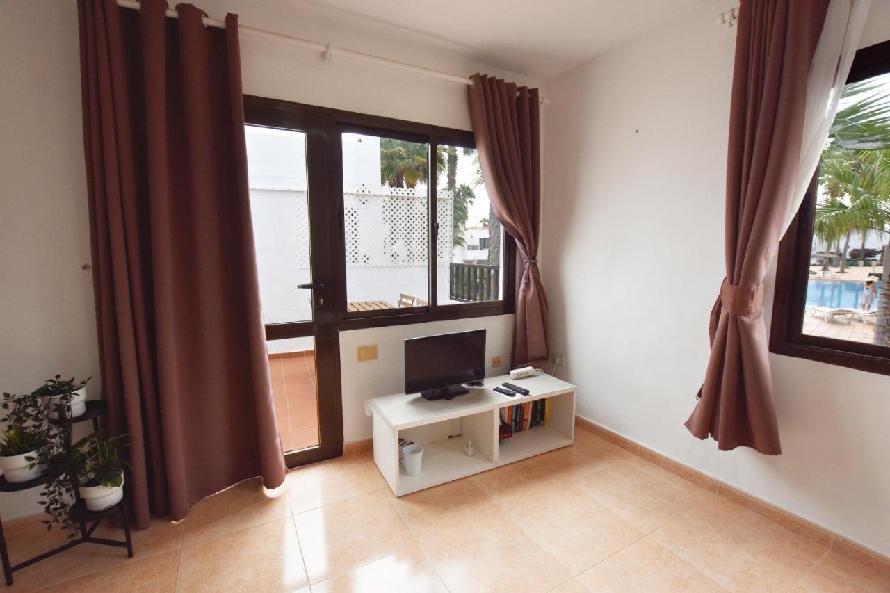 Book Jet - Oasis Pool View Apartment Corralejo Bagian luar foto